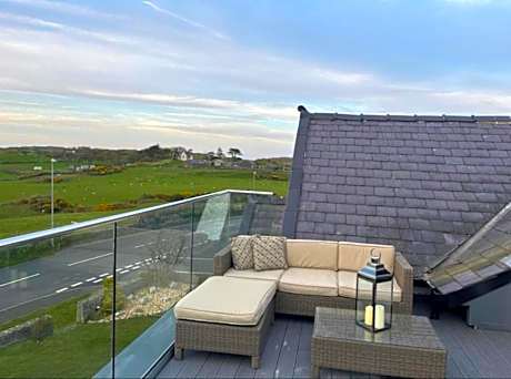 Deluxe Suite with Sea View