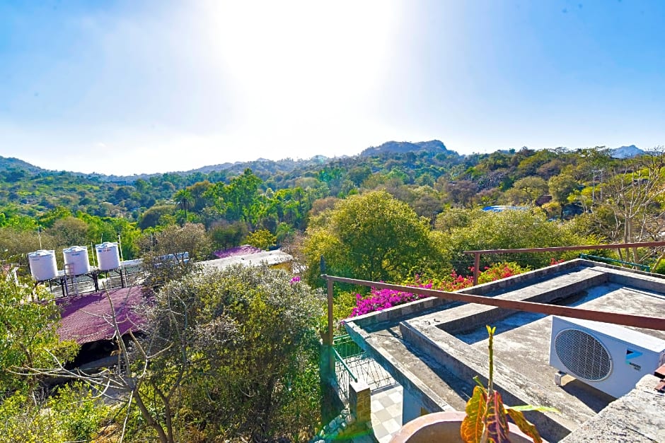 Hotel Castle Rock Mount Abu by SAH