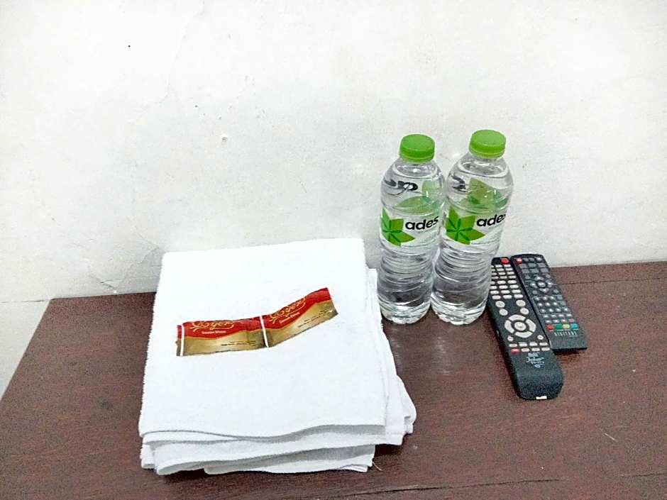 Sartika Hotel Mitra RedDoorz Pati