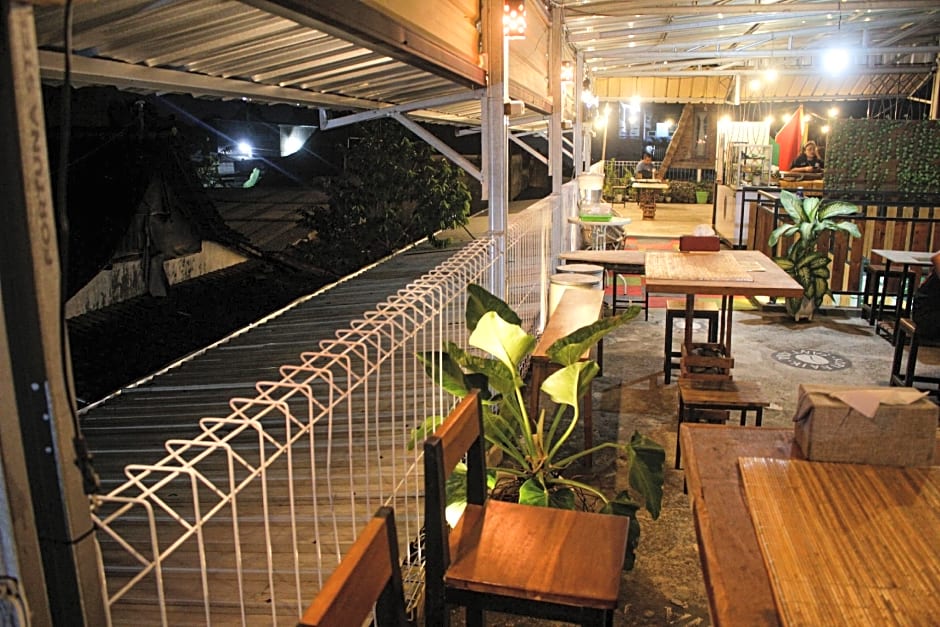 Capital O 2258 Santana Syariah Guest House