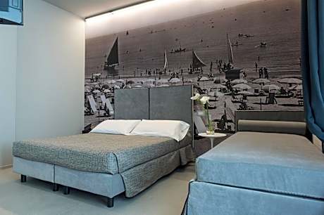 Deluxe Triple Room with Side Sea View