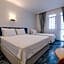 Hanedan Beach Hotel