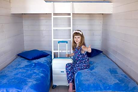 Apartment with Mountain View