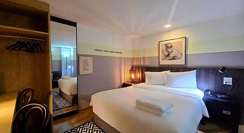 Somewhere to Escape - Hometel