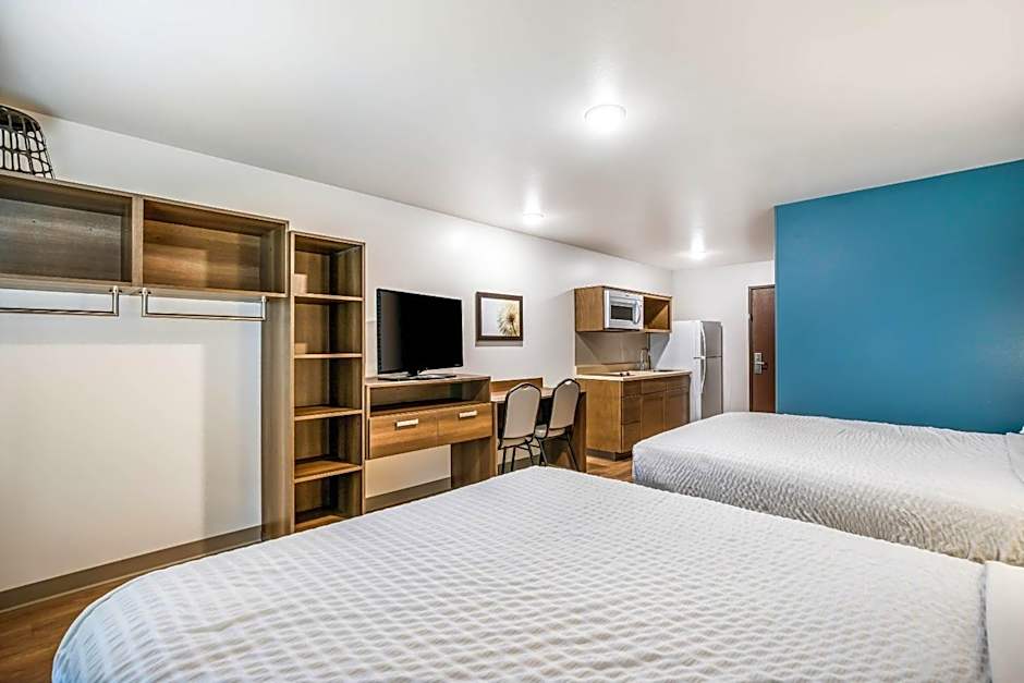 WoodSpring Suites Chicago Addison