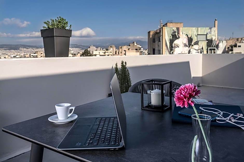 Urban Nest - Suites & Apartments