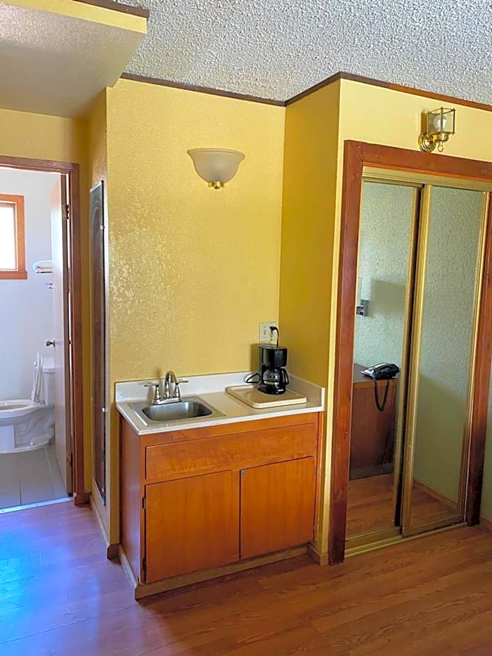 Western Holiday Lodge Sequoia National Park