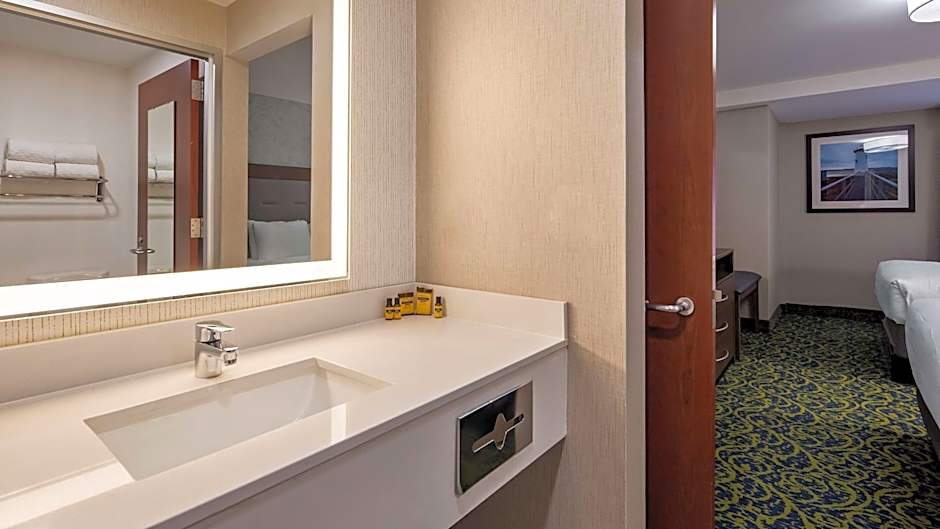 Best Western Plus Portsmouth Hotel and Suites