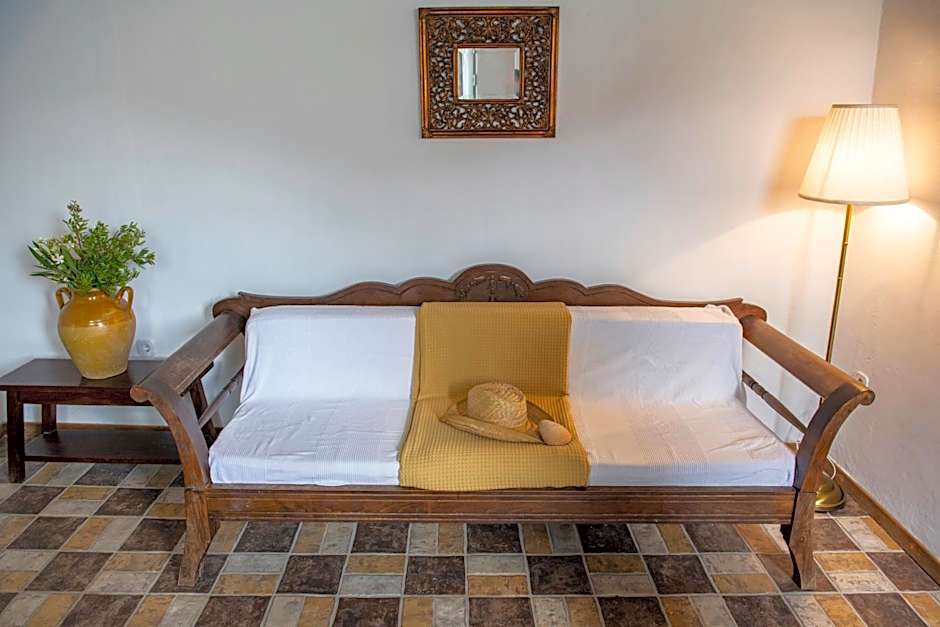 Archipelago Sifnos - Seaside Accommodation