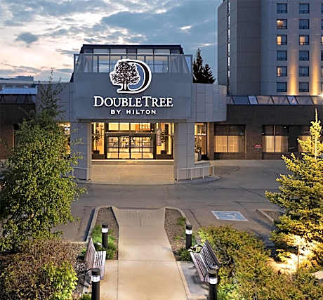 DoubleTree by Hilton West Edmonton