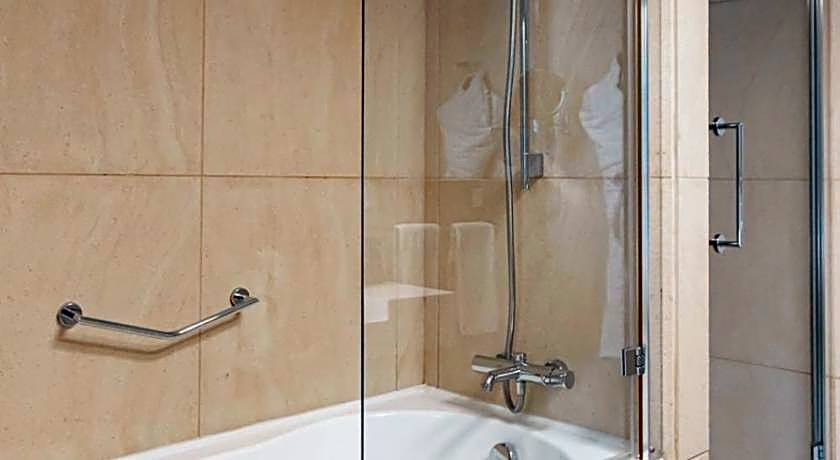 The Radisson Blu Residence, Dubai Marina