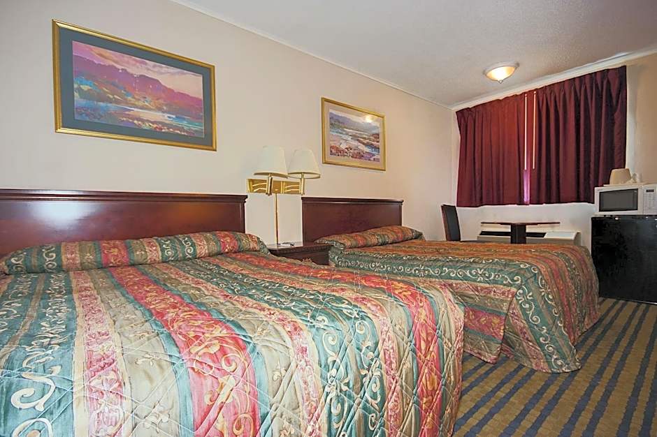 Amherst Inn & Suites