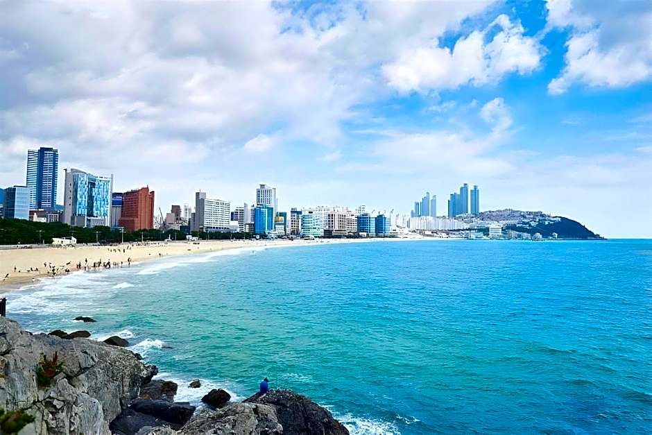 UH SUITE THE HAEUNDAE