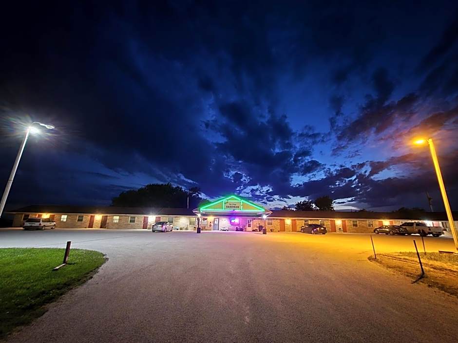 OYO Sandman Inn