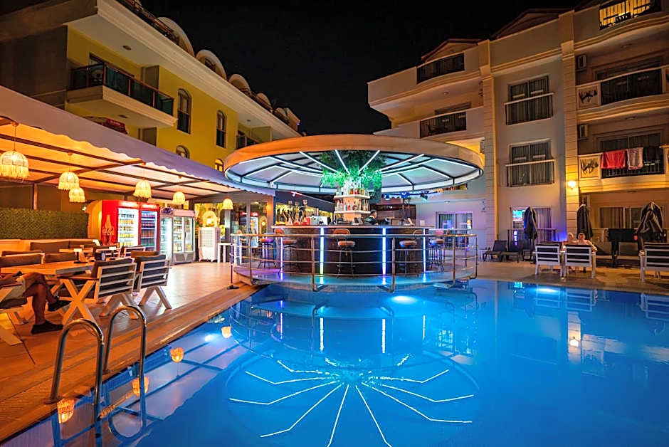 Club Karakas Apart Otel