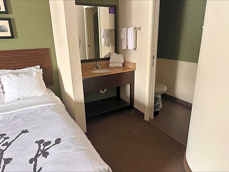 Sleep Inn & Suites Queensbury - Lake George