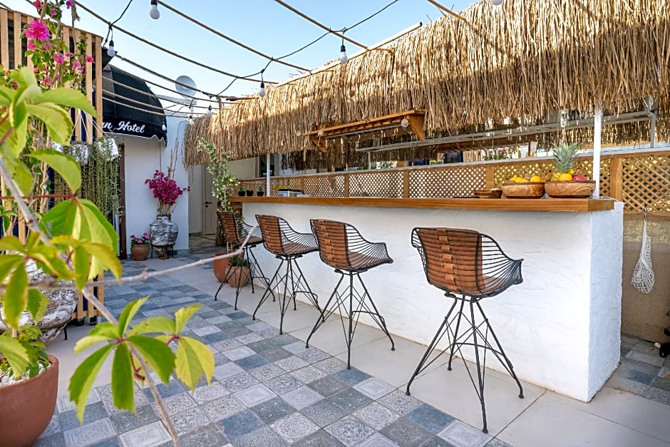 Liman Hotel Gumusluk