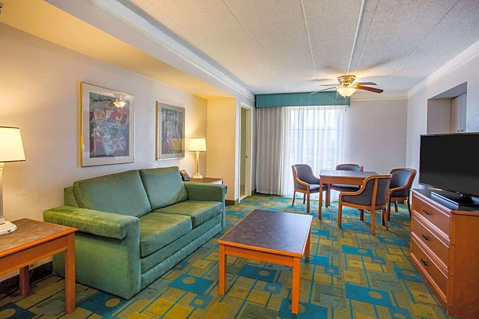 La Quinta Inn & Suites by Wyndham Norfolk Virginia Beach