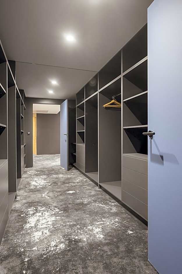 Mamaison Residence Diana