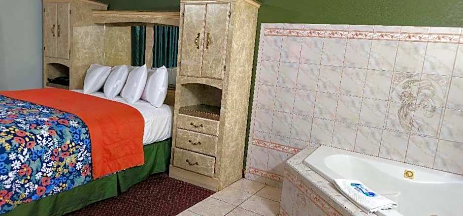 Sycamore Inn Chico University Area