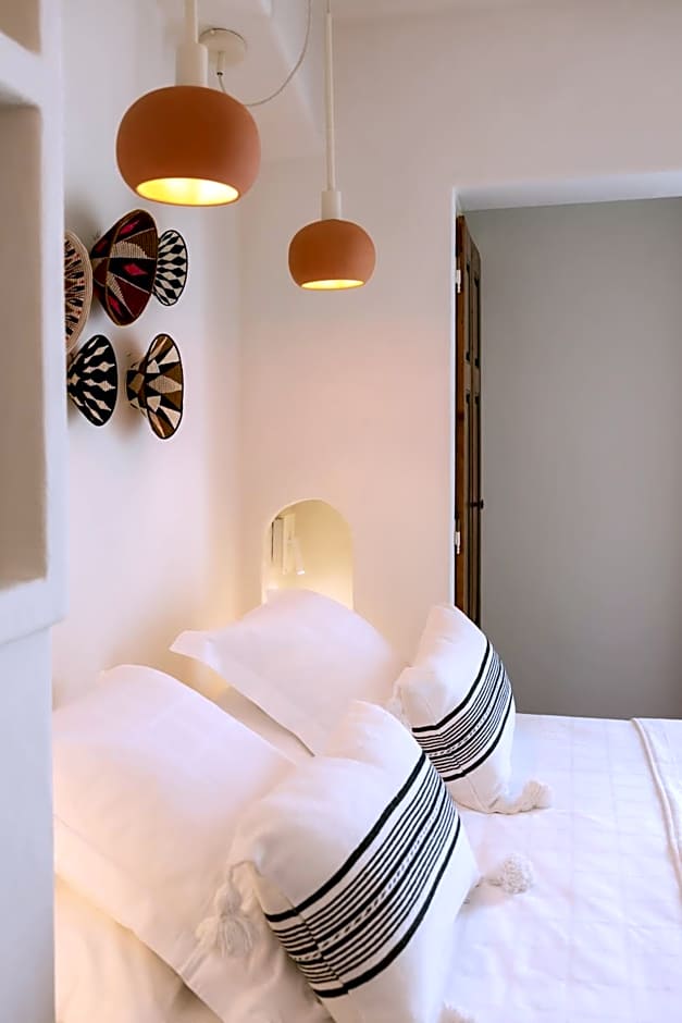 Casa Santini x Roc Seven