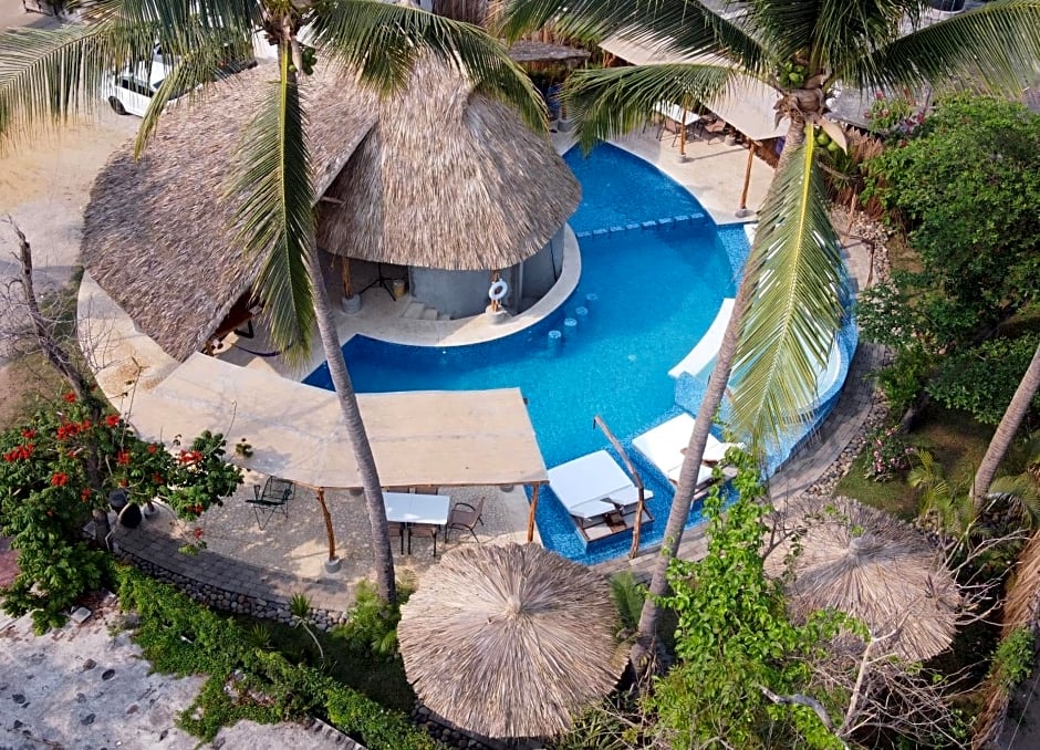 Hotel Ashly Loma Larga