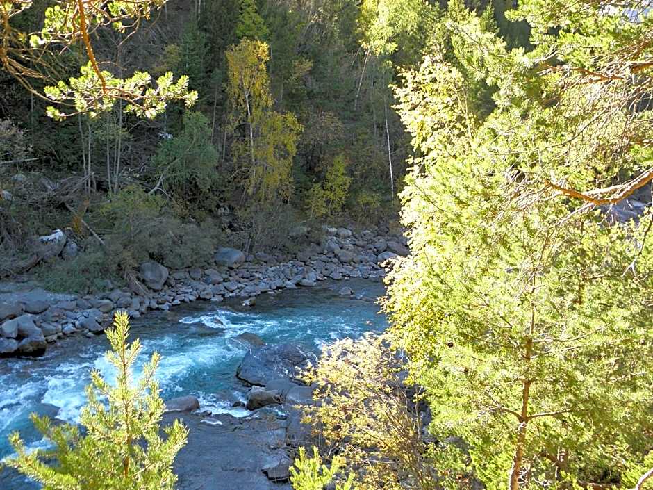 Gîte Auberge Les Terres Blanches de Méolans