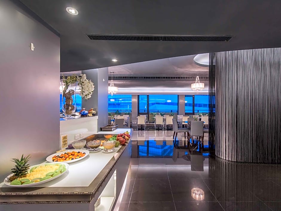 Forward Hotel Nangang