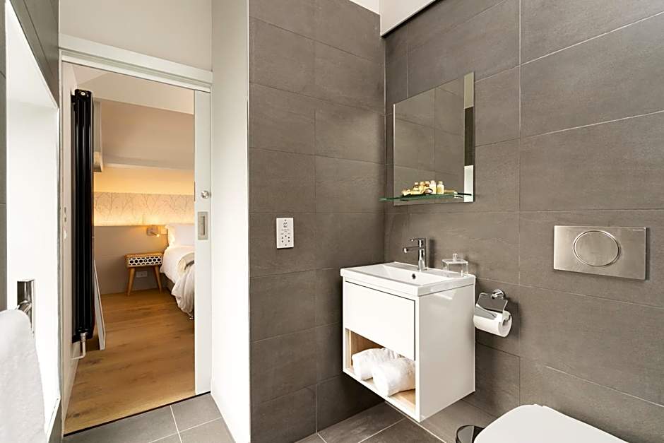 The Roost on Rock Road