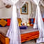 Kameleon Blue Arts Lodge