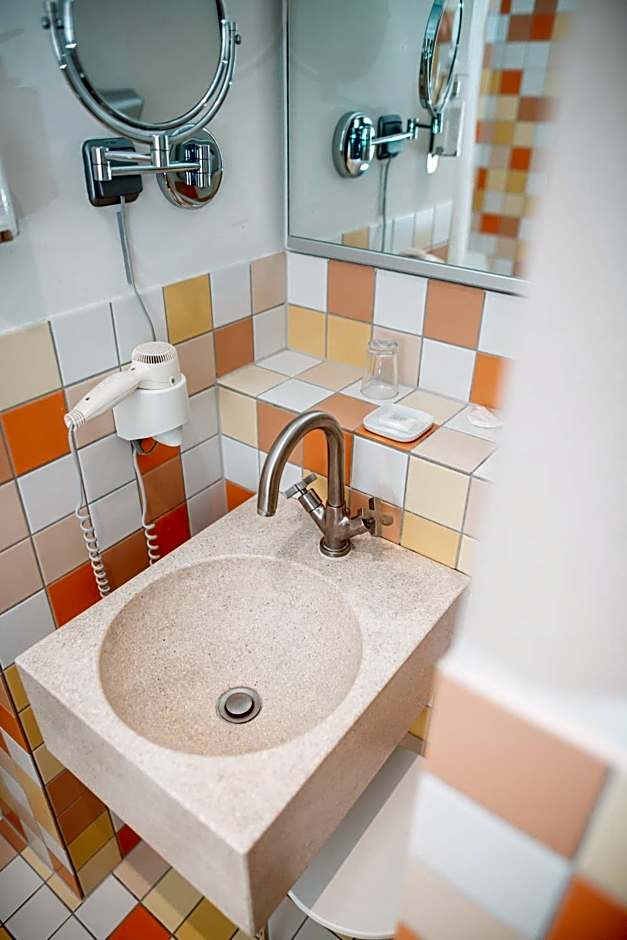 Hotel Bleibtreu Berlin by Golden Tulip