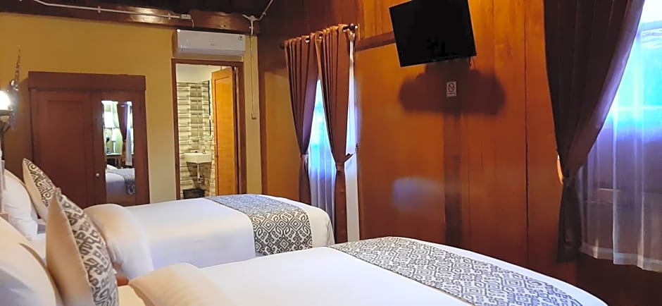 Kampoeng Joglo Boutique Hotel