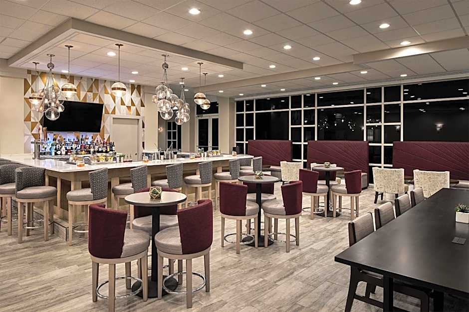 Sheraton Richmond Airport Hotel
