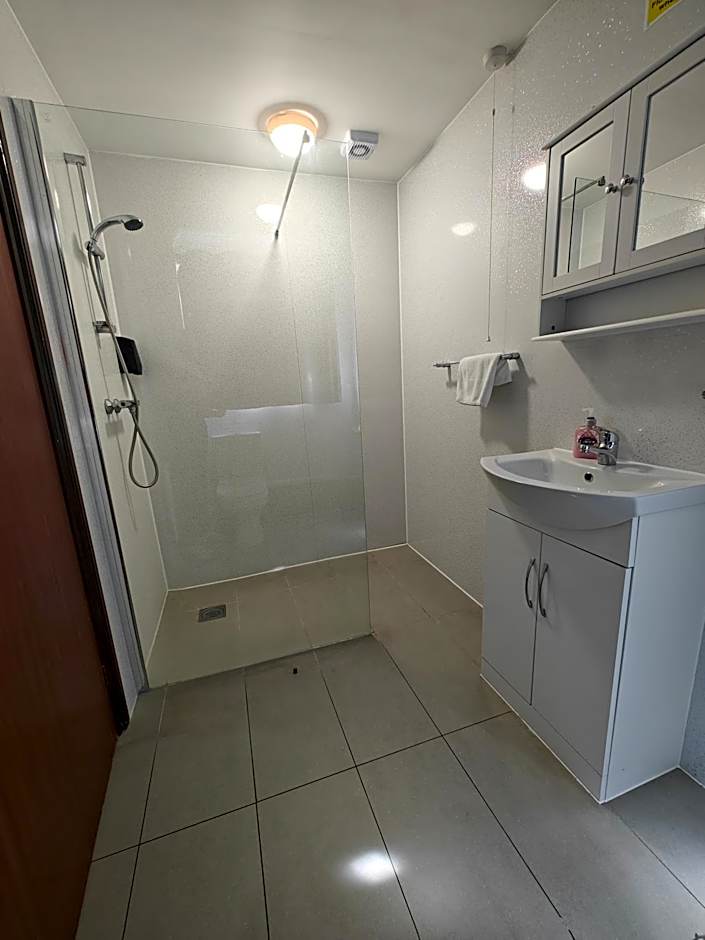 Little Foxes Hotel & Gatwick Airport Parking