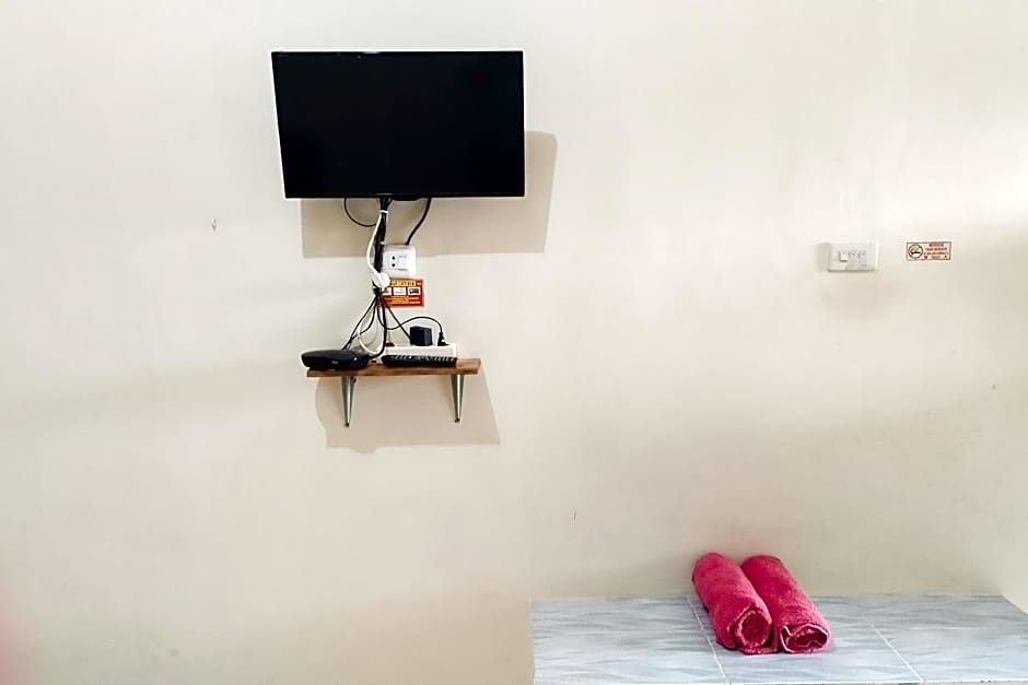 RedDoorz Syariah @ Shakira Alesha Enggal