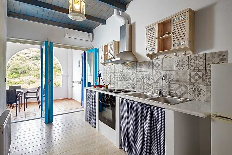 Kerame Studios & Apartments