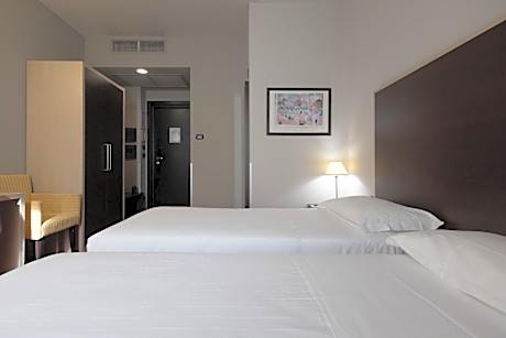 Classic Twin Room