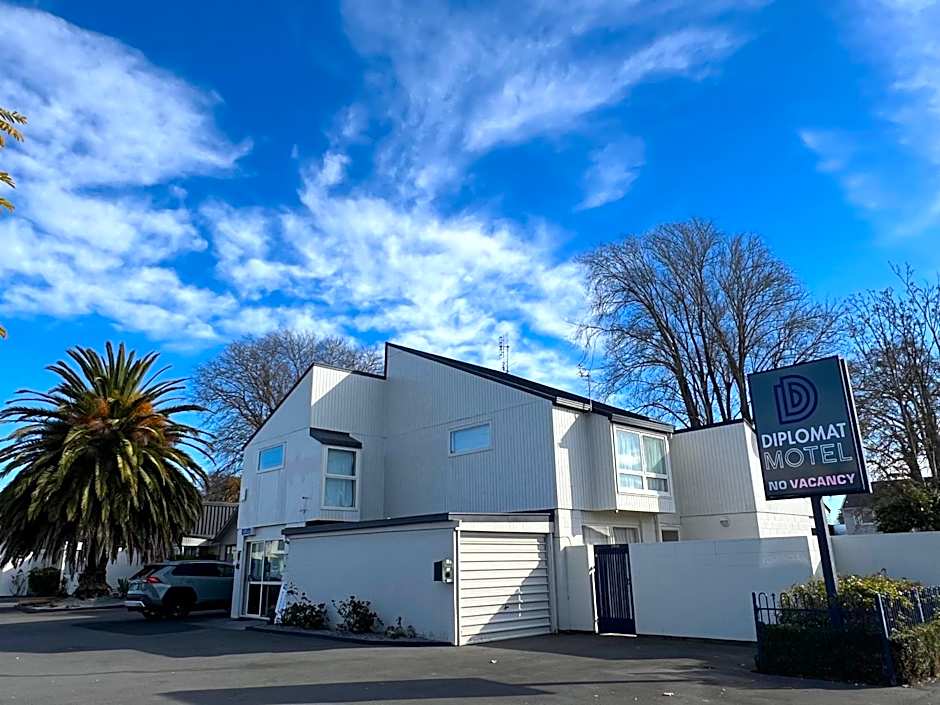 Diplomat Motel
