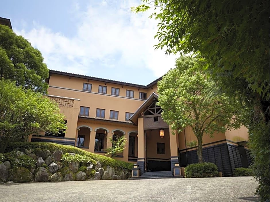 The Hamilton Ureshino