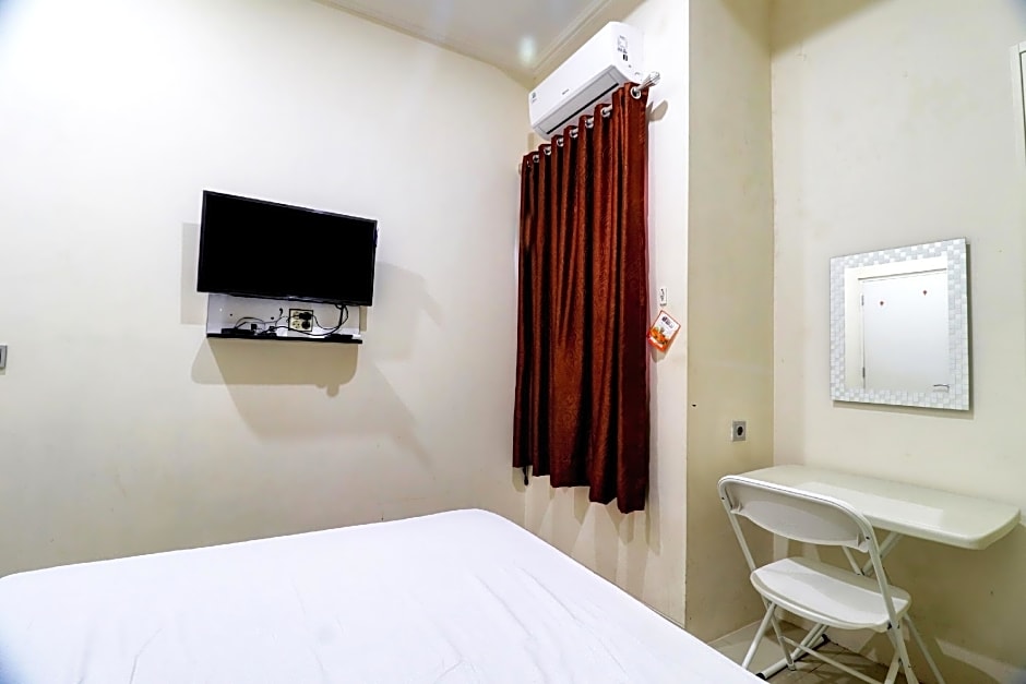 OYO Life 92707 D-akomiba Residence