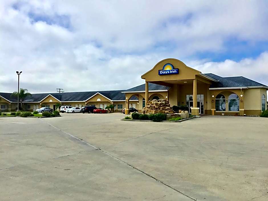 Days Inn by Wyndham Robstown