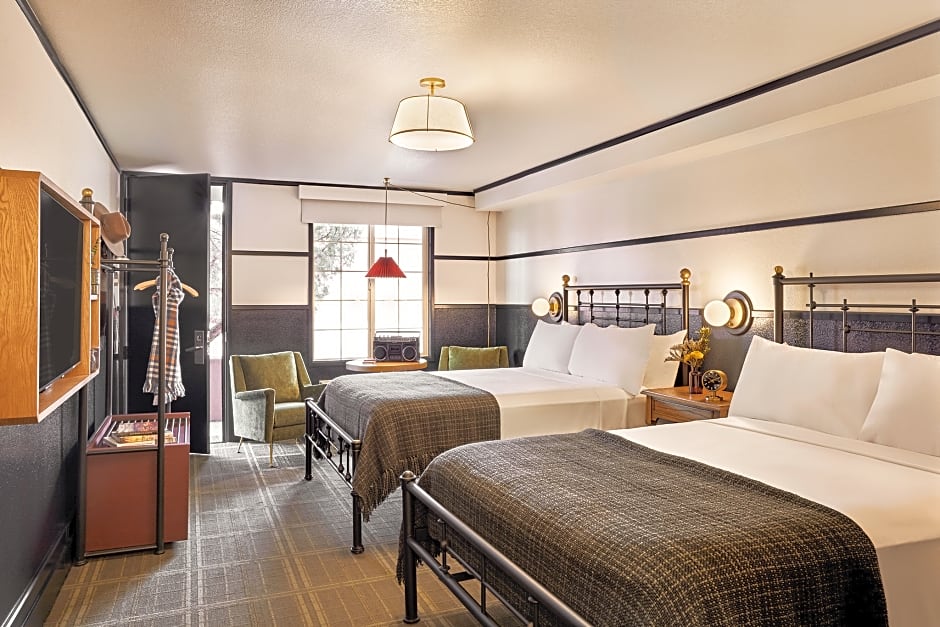 High Country Motor Lodge - Near NAU / Downtown