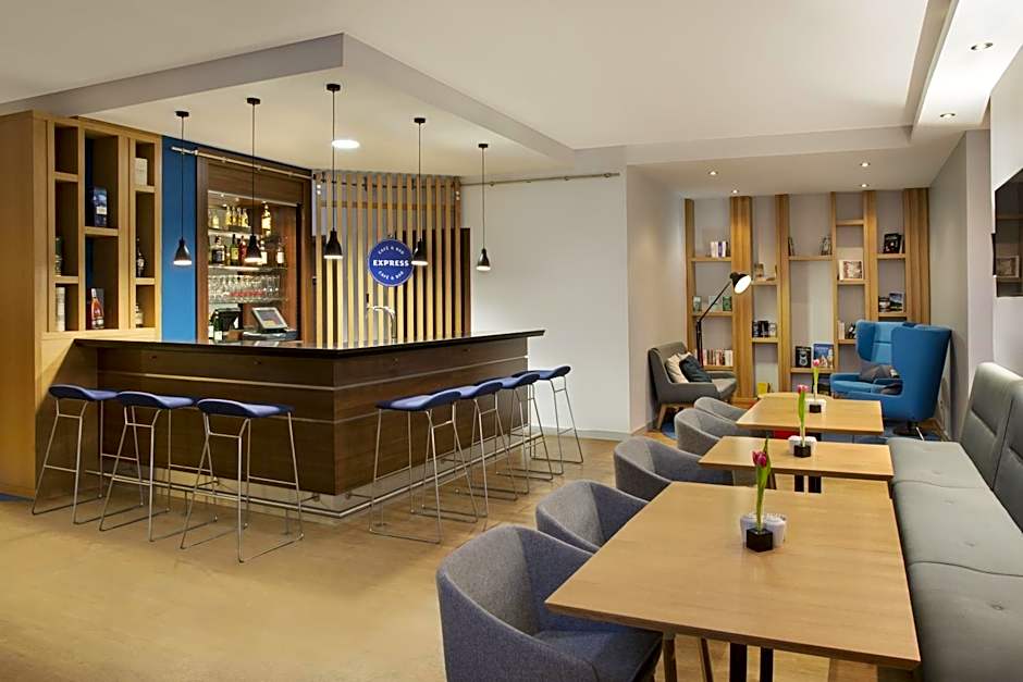 Holiday Inn Express Stuttgart Airport, an IHG Hotel