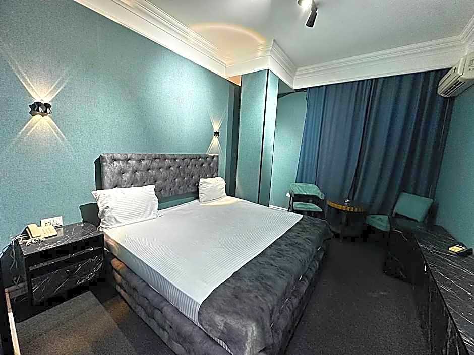 Amber Hotel