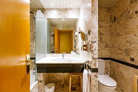 DOUBLE OR TWIN STANDARD