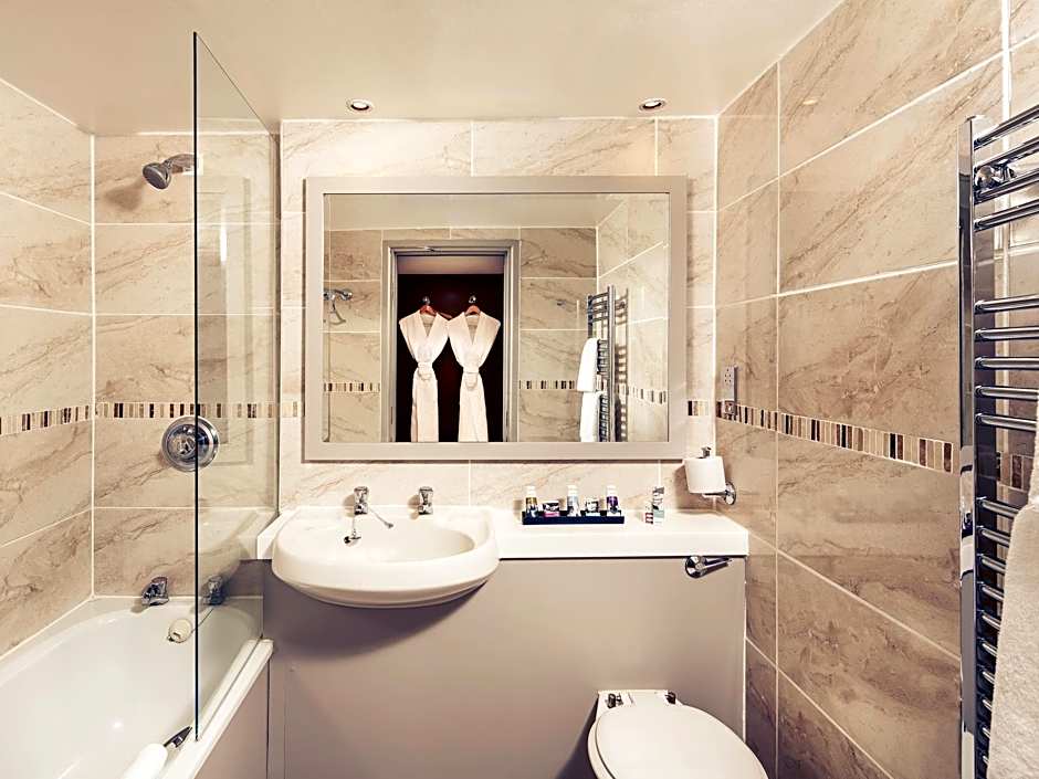 Mercure Leeds Parkway Hotel