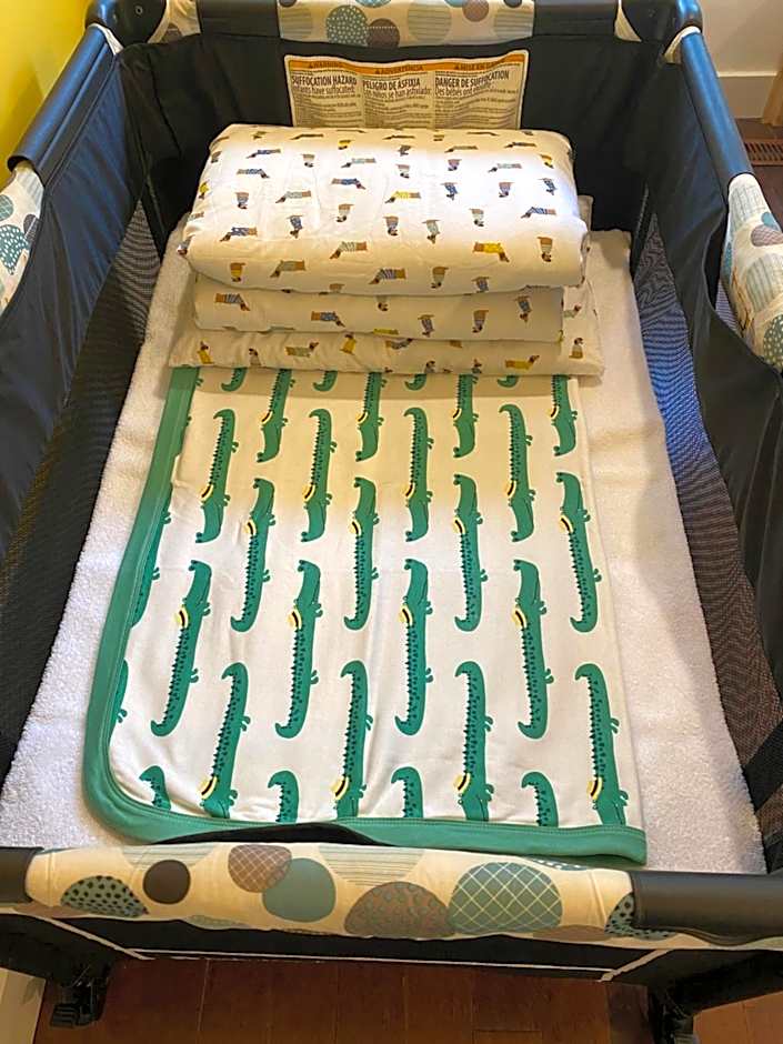 Westside Pool Home-8 min to Downtown, Yard Parking