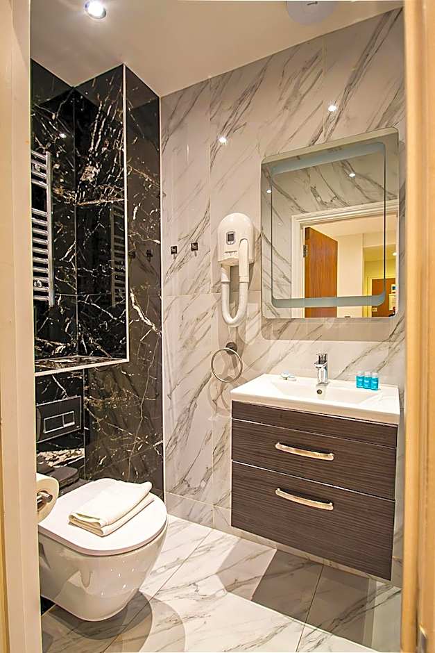 Hyde Park Superior Apartments