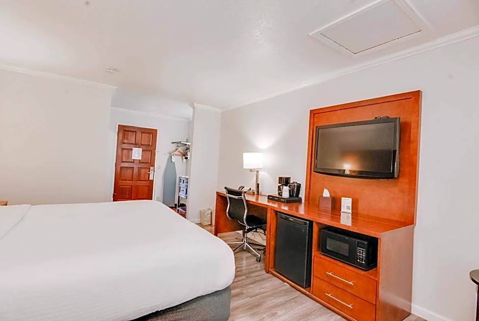 Ramada by Wyndham Mountain View