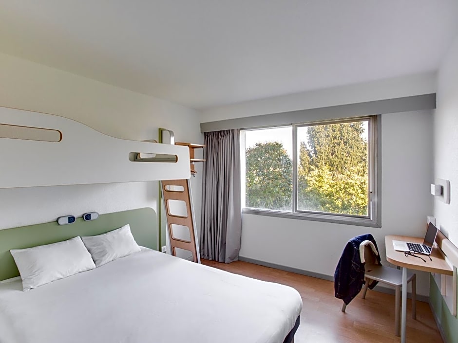 ibis budget Pau Lescar